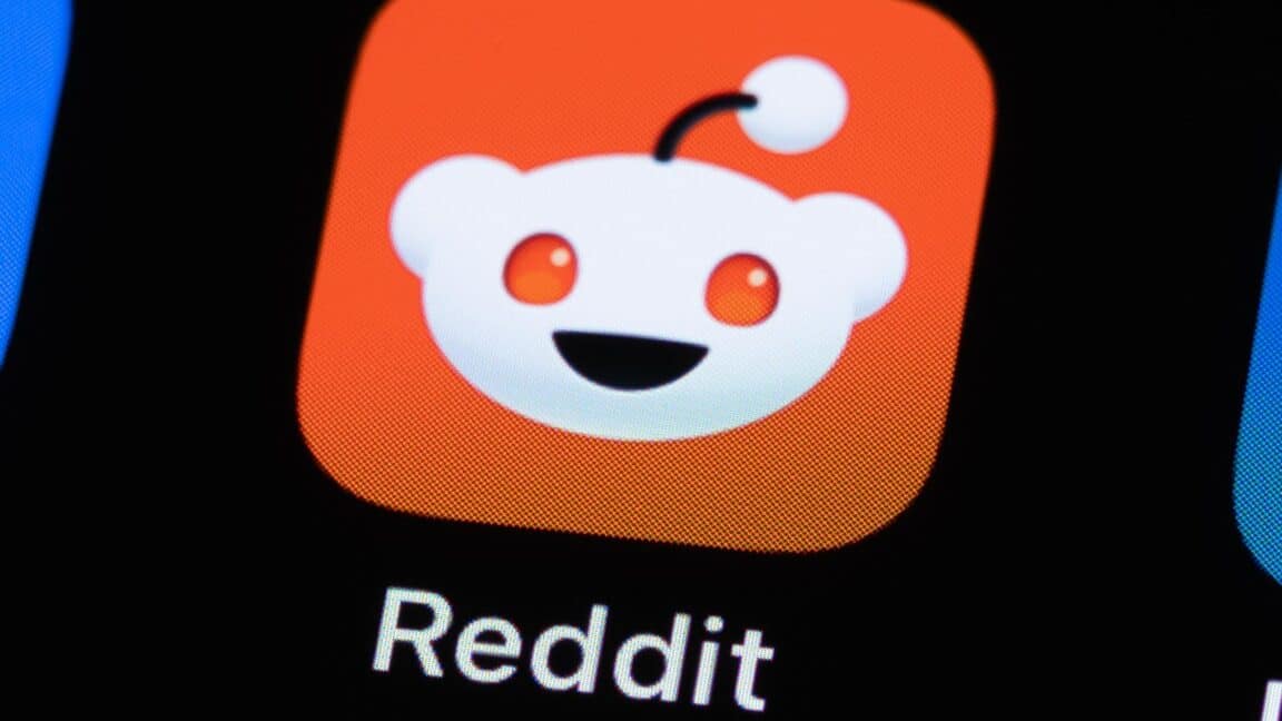 Reddit, Kullanıcı Girişini Zorunlu Kılıyor: Q3 Performans ve Trafik Düşüşü