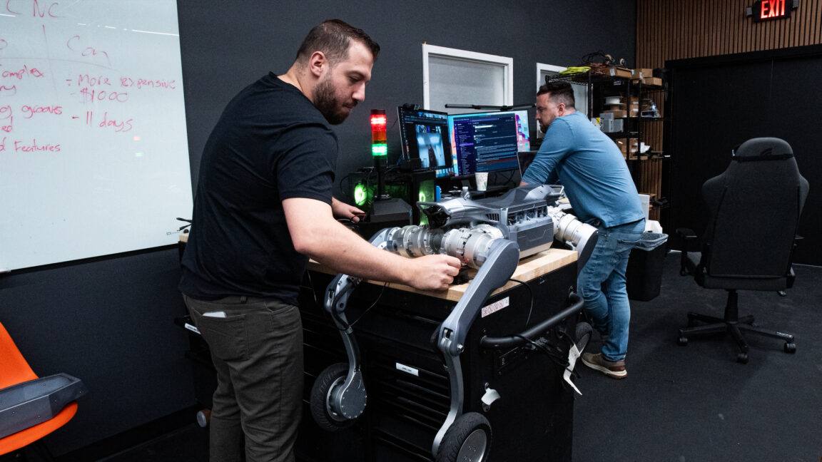 RoboStore, ABD'de Insan Biçimindeki Robotlar Üretecek