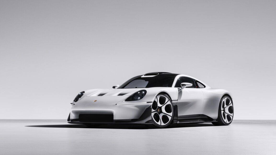 Porsche Mission S: Yeni Orta Motorlu Süperspor araba tanıtıldı