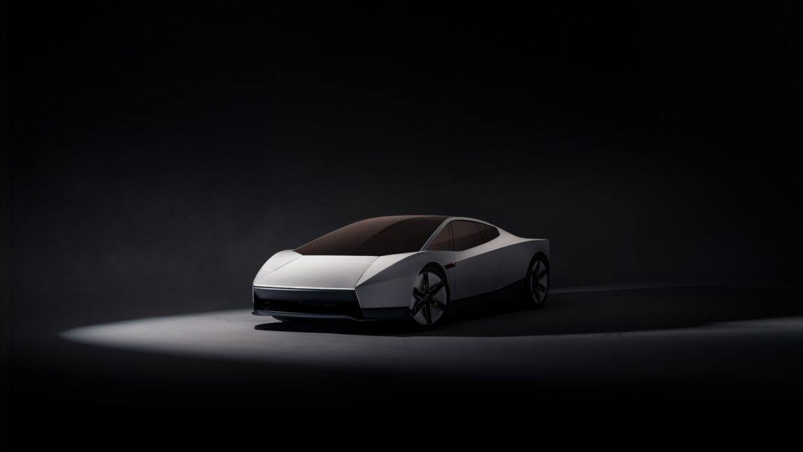 Tesla Roadster 383 mph hedefiyle eski stunt teknolojisi