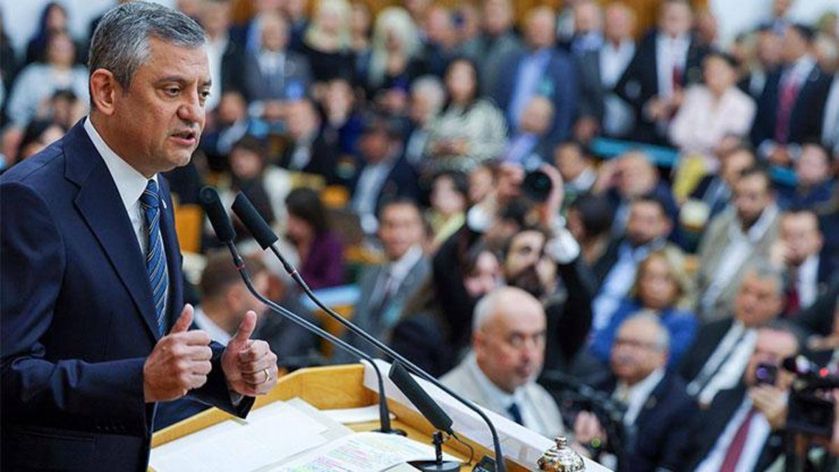 Özgür Özel: Satıp gidenler haindir, hain oğlu haindir