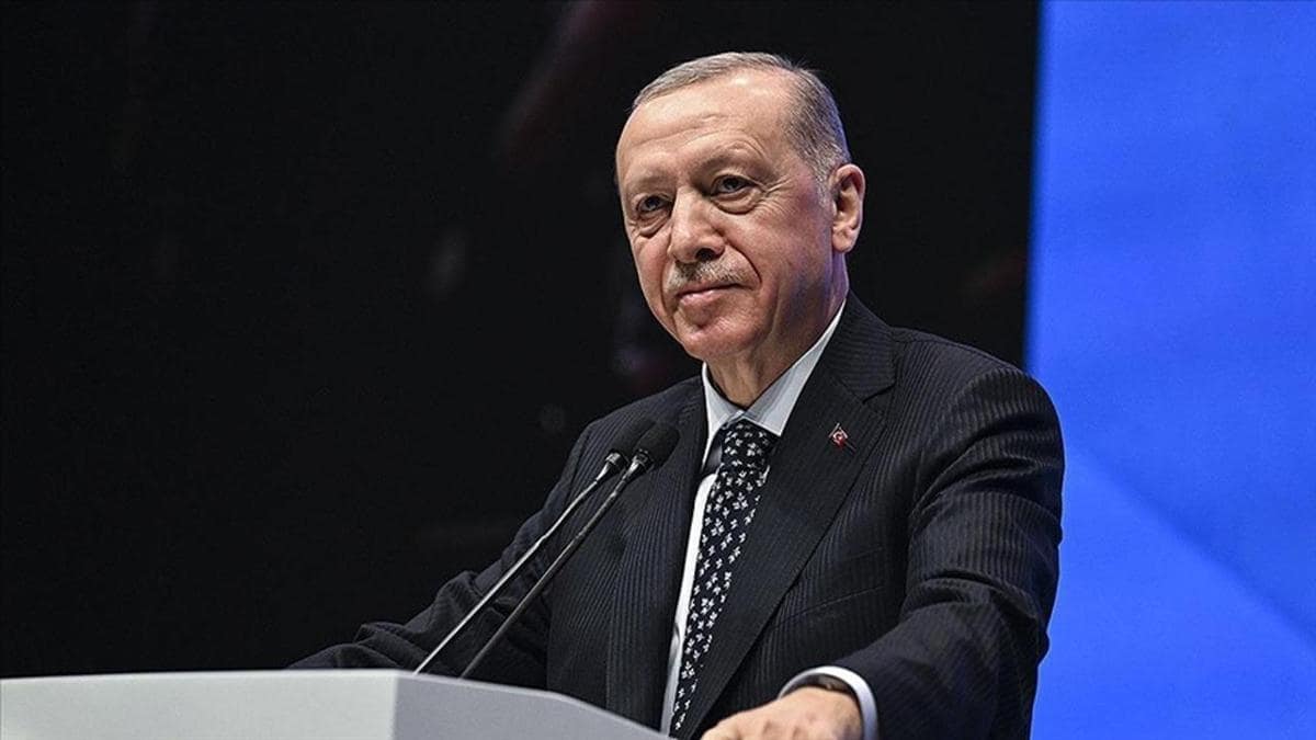 Erdoğan Topkapı Sarayı Açılışında Kimliksizleştirme Eleştirisi
