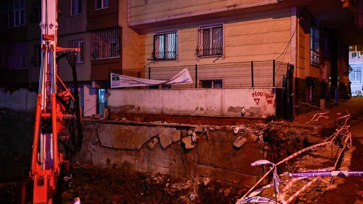 Bahçelievler'de temel kazısı çökme riski yarattı: 20 daire tahliye edildi