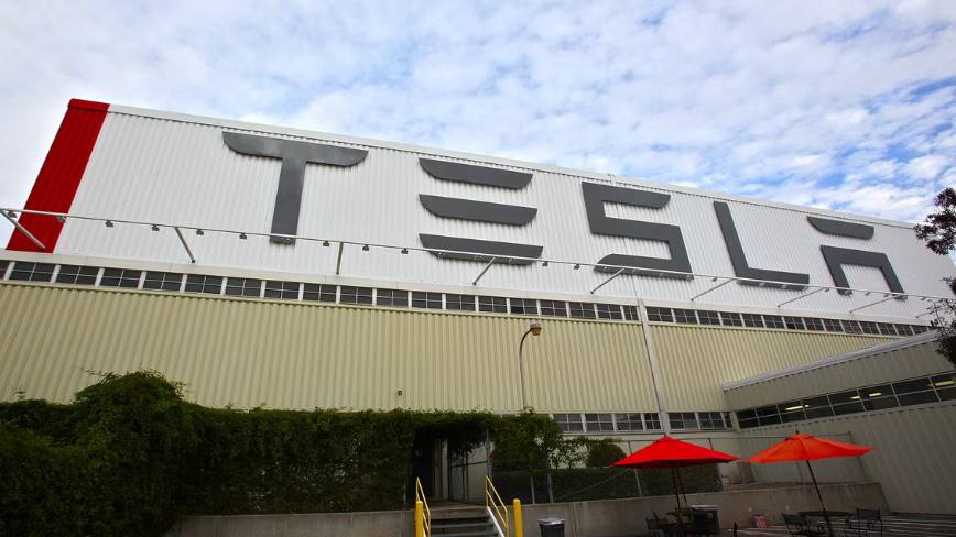 Tesla’nın Fremont Fabrikasında Emisyon Değişikliği Tartışılıyor