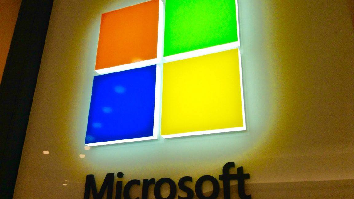 Microsoft, ABD'de yabancı çalışan vizesi için yasaklandı