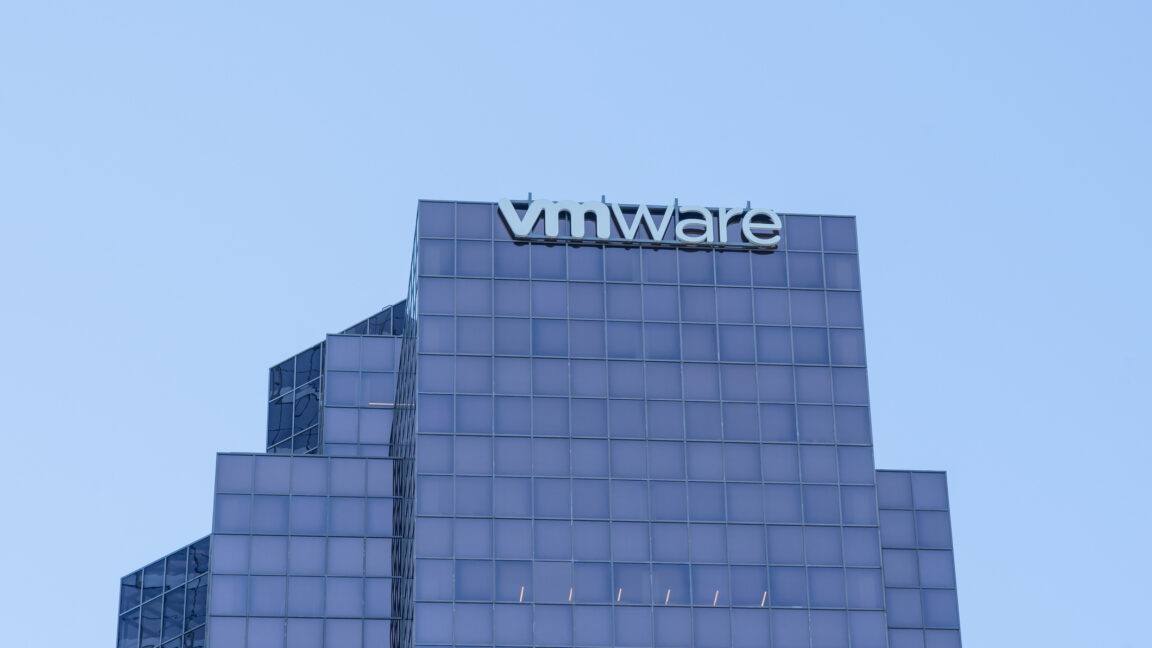VMware Kullanıcılarının Yüzde 90'ı Alternatif Arayyor