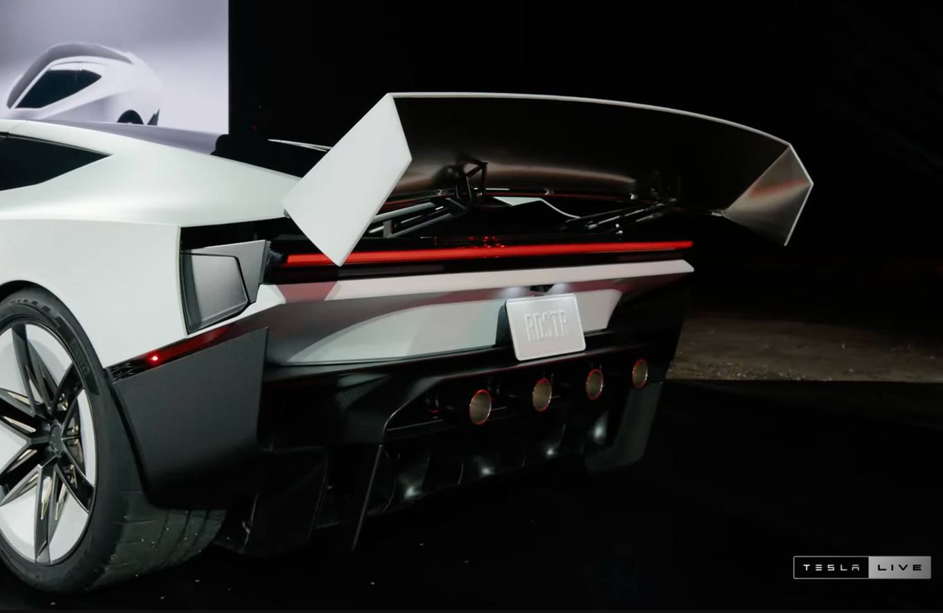 Tesla Roadster 2 unveils flying prototype, aims 385 mph