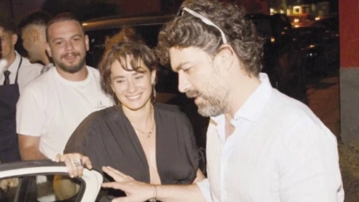 Hande Doğandemir Çeyizini Hazırladı, Evlilik Zamanını Bekliyor