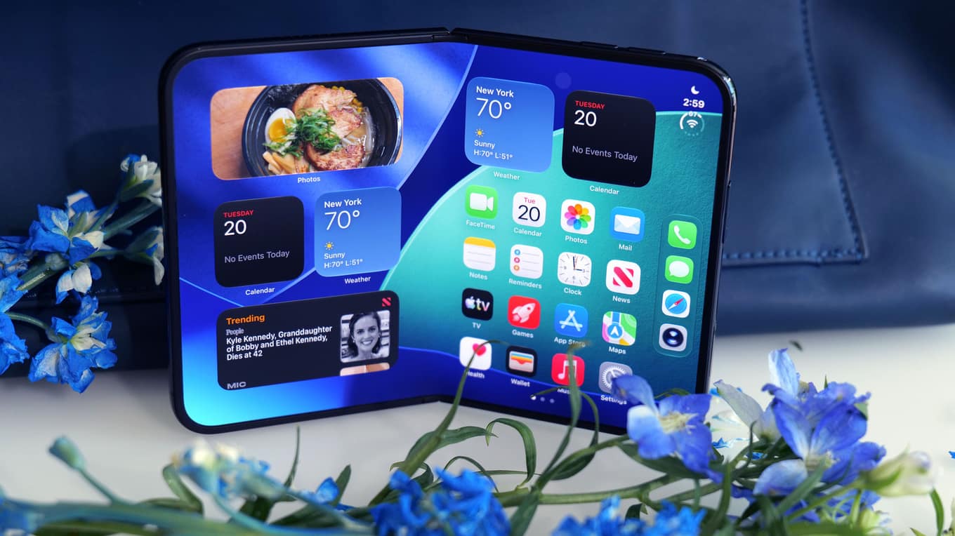 iPhone Duo incelemesi: Katlanabilir tasarım ve iki ekran