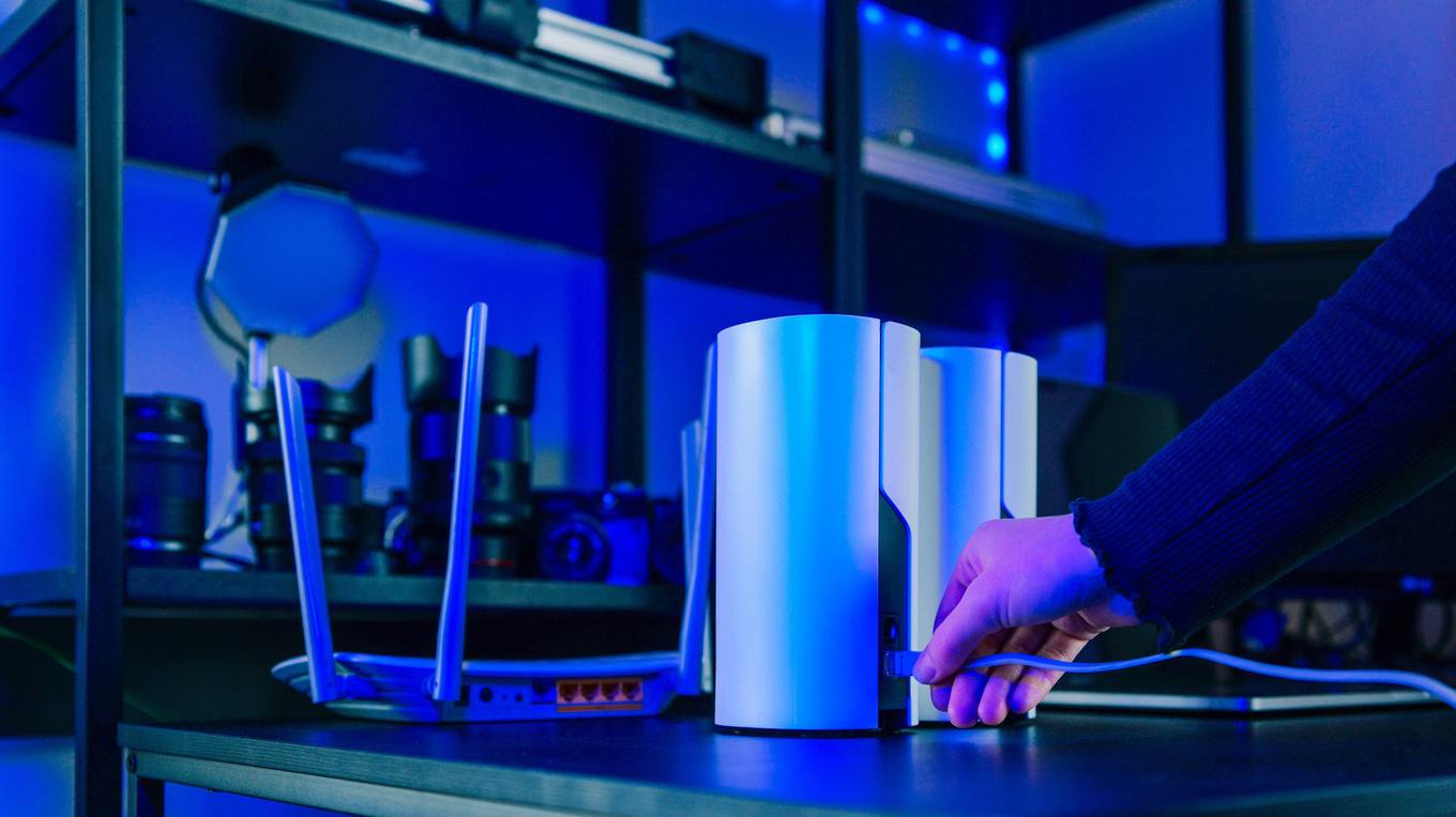 Mesh Wi-Fi sistemlerinde dış anten neden yok?